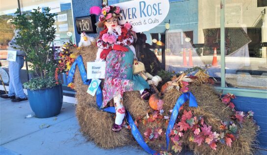 Scarecrow Row in Downtown Wetumpka Shows Impressive Creativity; On display until  Halloween