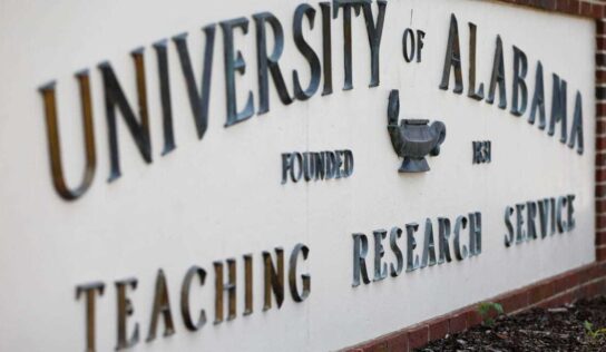 Area Residents among Fall 2021 Graduates from UA