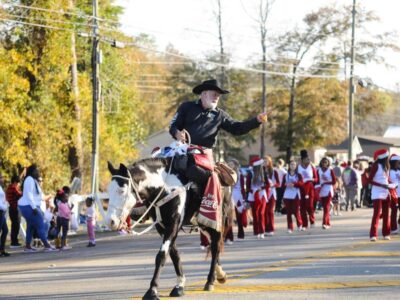 River Region Cowboy brings joy to kids with his love of horses and community 
