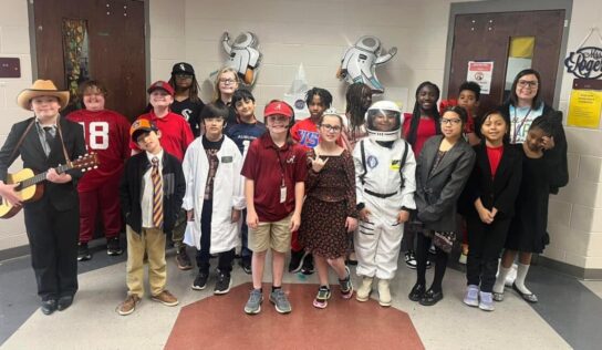 Fourth grade students at ARIS bring famous Alabamians to Life