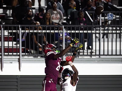 Prattville football defeats Stanhope Elmore in home opener, 43-13
