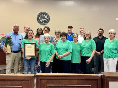 Mayor Kelley honors Millbrook Garden Club for beautification efforts