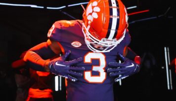 Prattville Football’s Jayden Aparicio-Bailey commits to Clemson